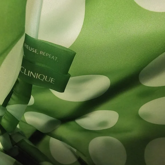 Clinique by Kate Spade Green Polka Dot Tote NWT - Picture 4 of 8